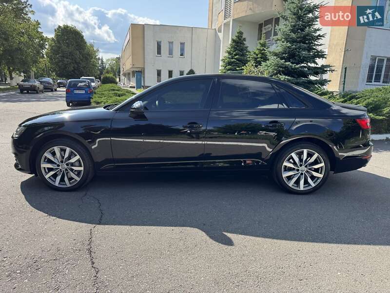 Седан Audi A4 2016 в Харькове