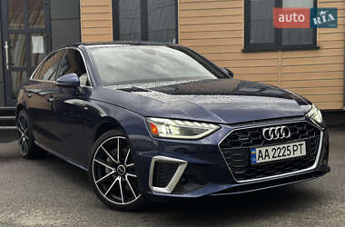 Седан Audi A4 2021 в 