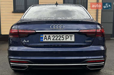 Седан Audi A4 2021 в 