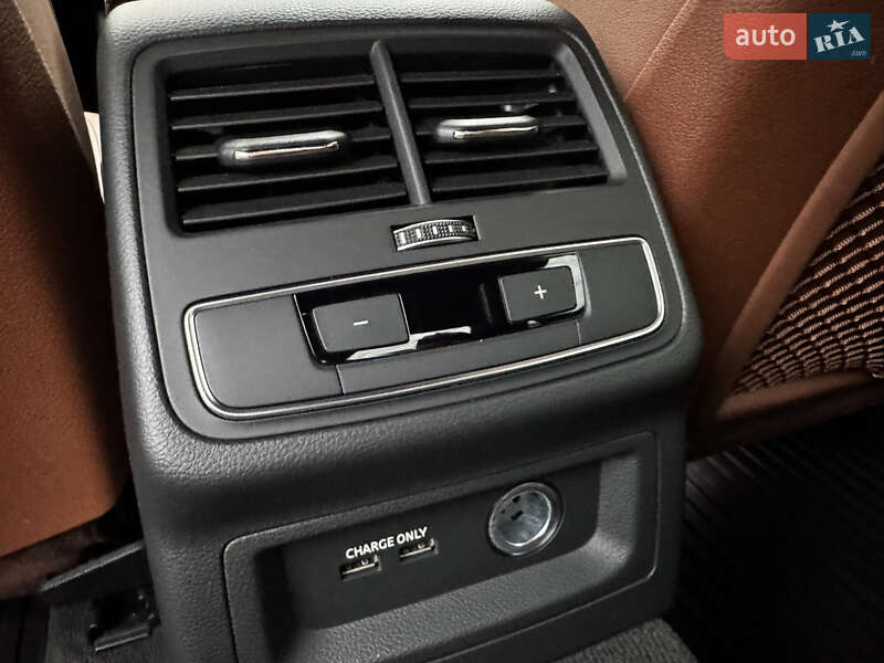Седан Audi A4 2021 в Києві