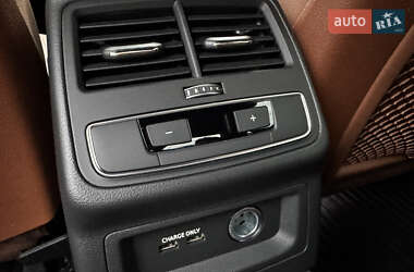 Седан Audi A4 2021 в 
