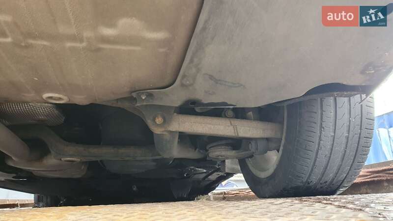 Седан Audi A4 2013 в Києві