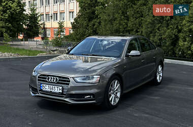 Седан Audi A4 2014 в Львове