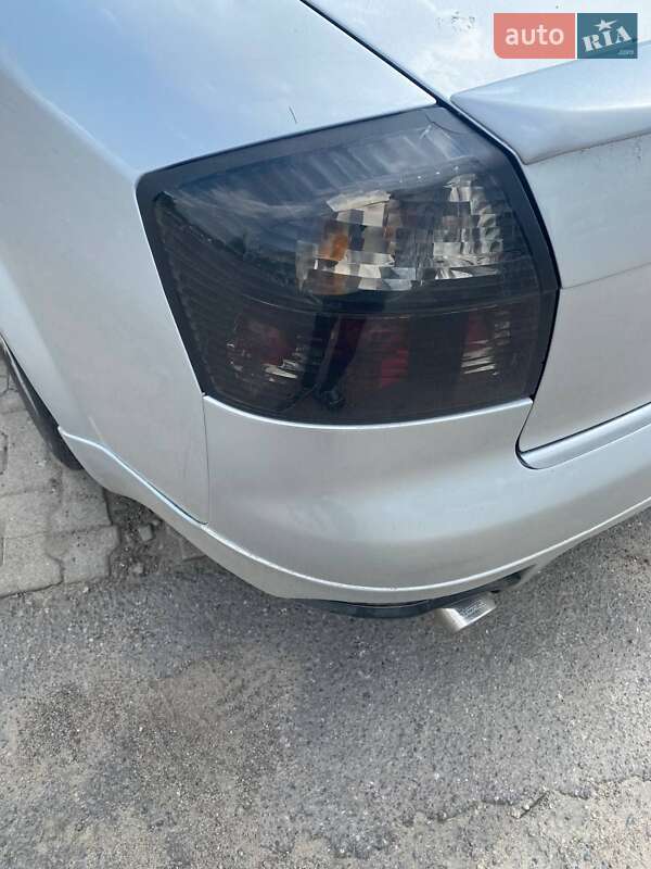 Седан Audi A4 2001 в Ладижині