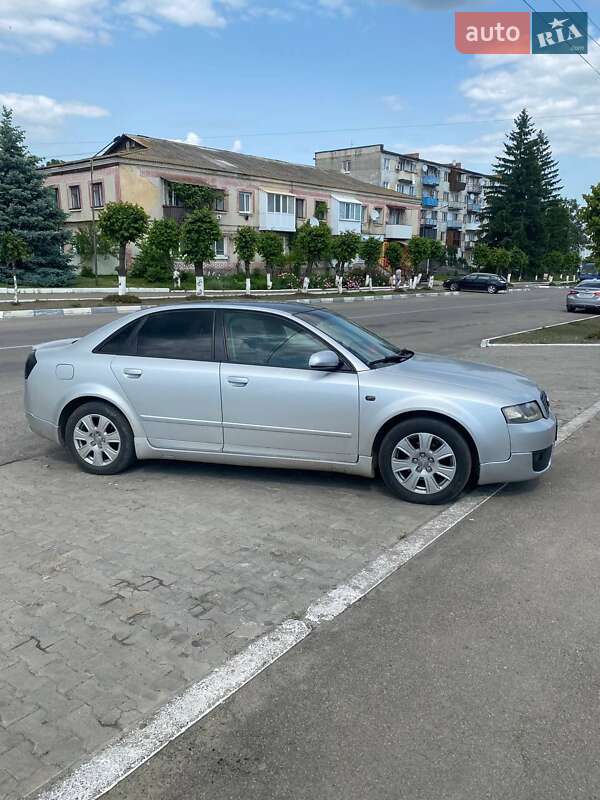 Седан Audi A4 2001 в Ладыжине