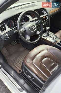 Седан Audi A4 2012 в 