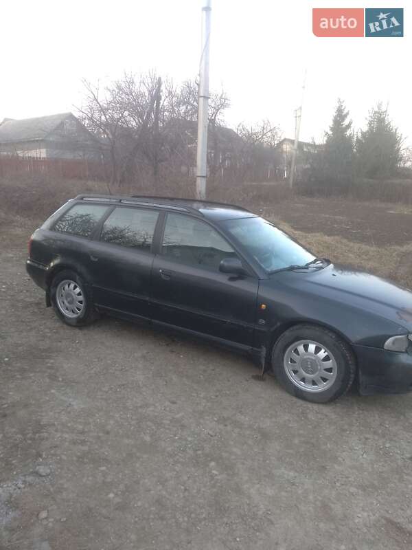 Универсал Audi A4 1997 в Черновцах