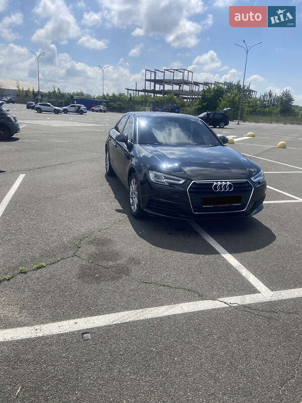 Седан Audi A4 2016 в Києві
