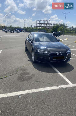 Седан Audi A4 2016 в 