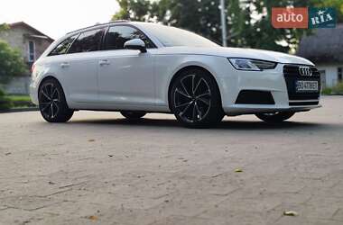 Универсал Audi A4 2016 в 