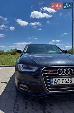 Седан Audi A4 2014 в 