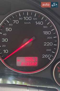 Седан Audi A4 2001 в 