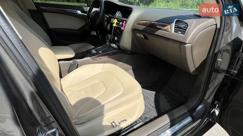 Седан Audi A4 2014 в Ямполе