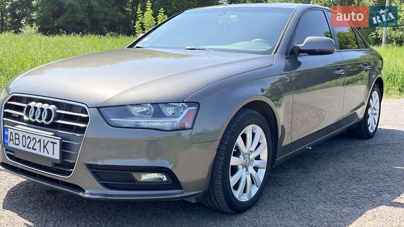 Седан Audi A4 2014 в Ямполе