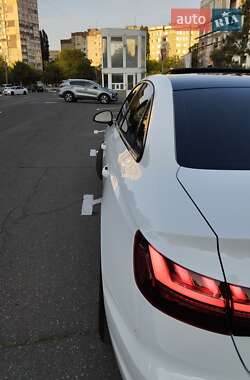 Седан Audi A4 2023 в 