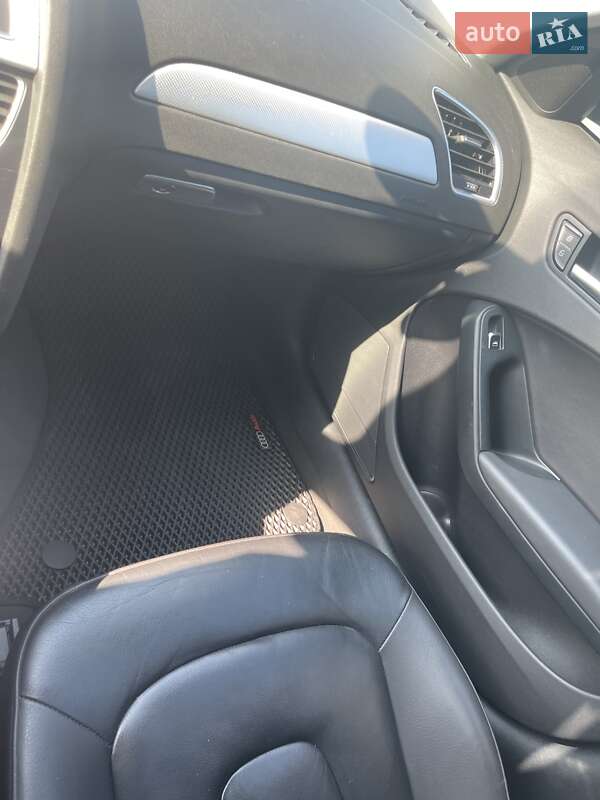 Седан Audi A4 2015 в Львове