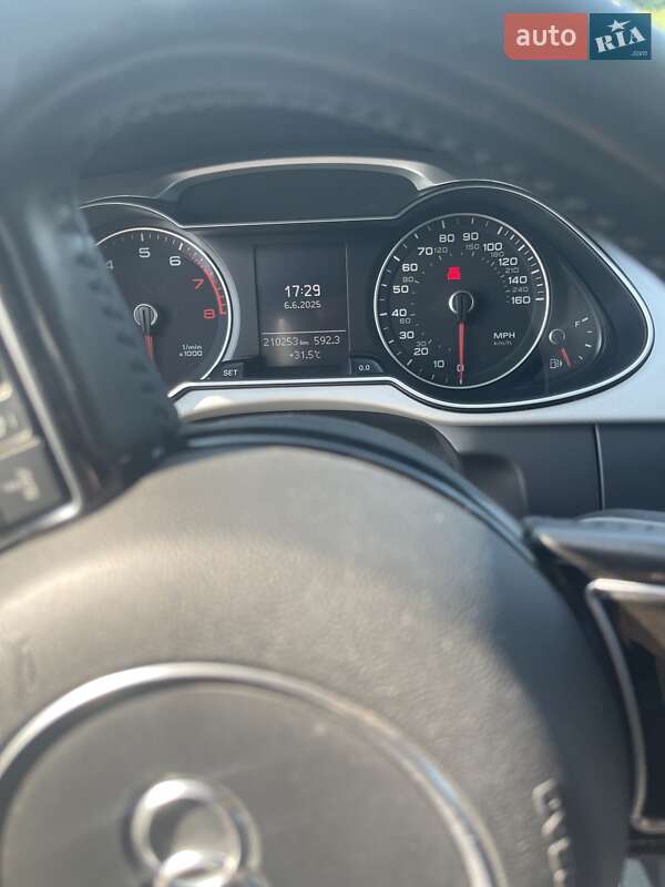 Седан Audi A4 2015 в Львове