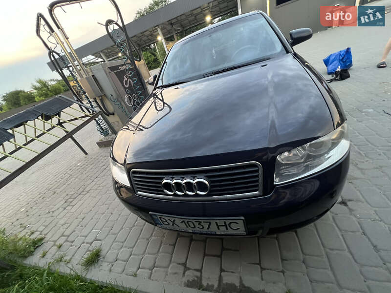Седан Audi A4 2003 в 