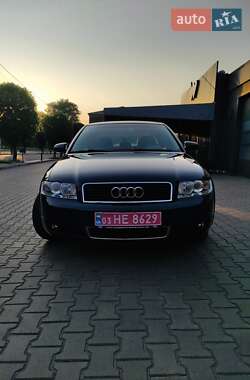 Седан Audi A4 2004 в Кам'янському