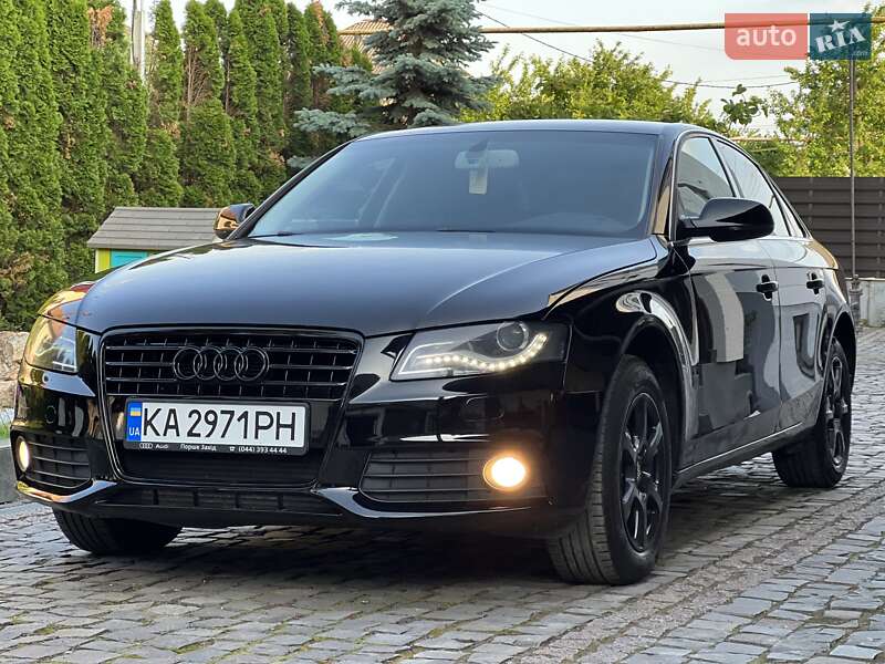 Седан Audi A4 2011 в 
