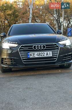 Седан Audi A4 2016 в 