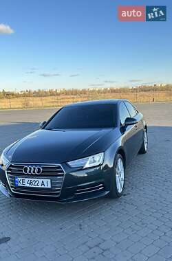 Седан Audi A4 2016 в 
