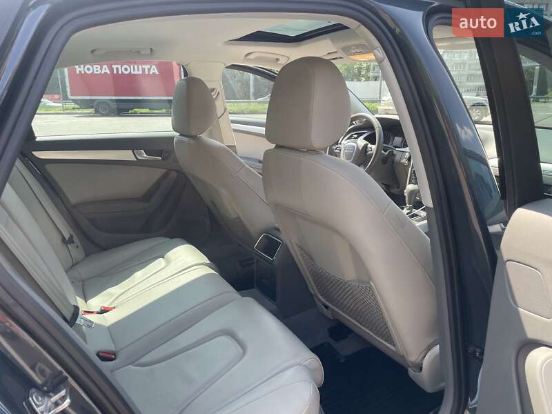 Седан Audi A4 2011 в Киеве