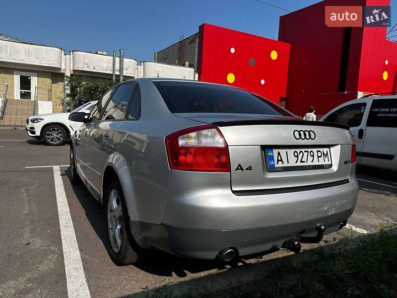 Седан Audi A4 2003 в 