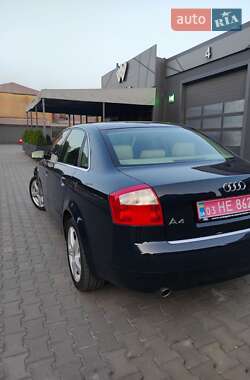 Седан Audi A4 2004 в Каменском