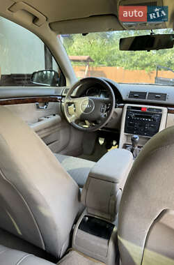 Седан Audi A4 2002 в 