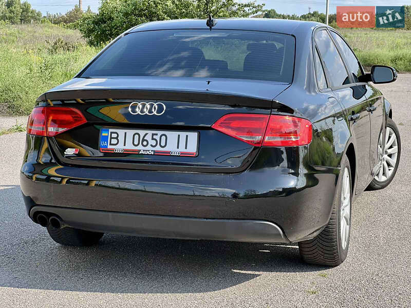 Седан Audi A4 2011 в Горішніх Плавнях