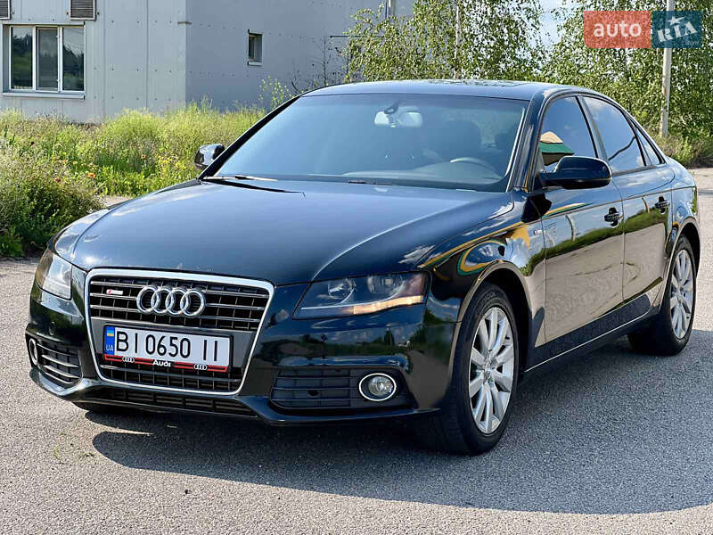 Седан Audi A4 2011 в Горішніх Плавнях