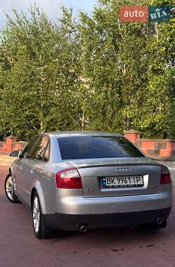 Седан Audi A4 2003 в 