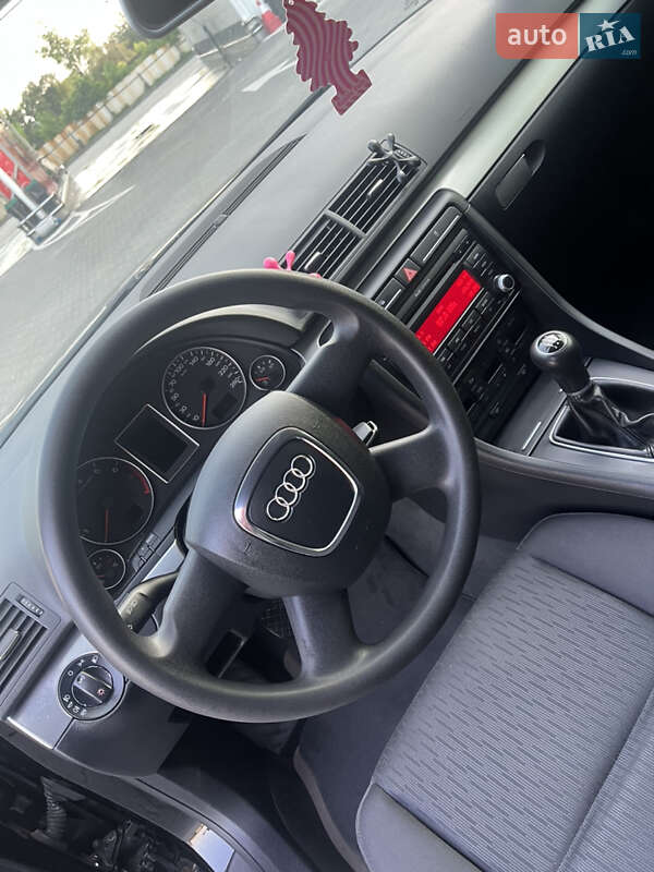 Седан Audi A4 2006 в Виннице