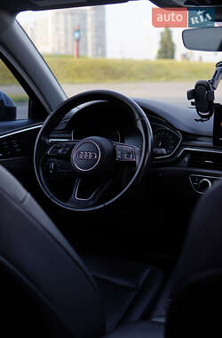 Седан Audi A4 2018 в 