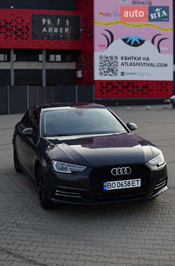 Седан Audi A4 2018 в 