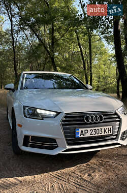 Седан Audi A4 2018 в 