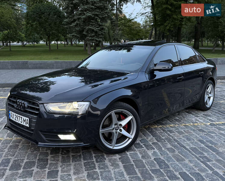 Седан Audi A4 2012 в 