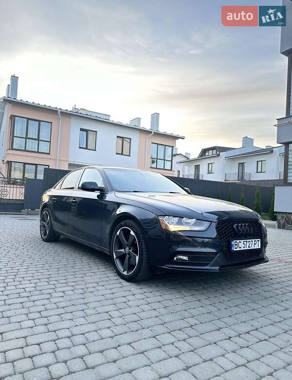 Седан Audi A4 2012 в 
