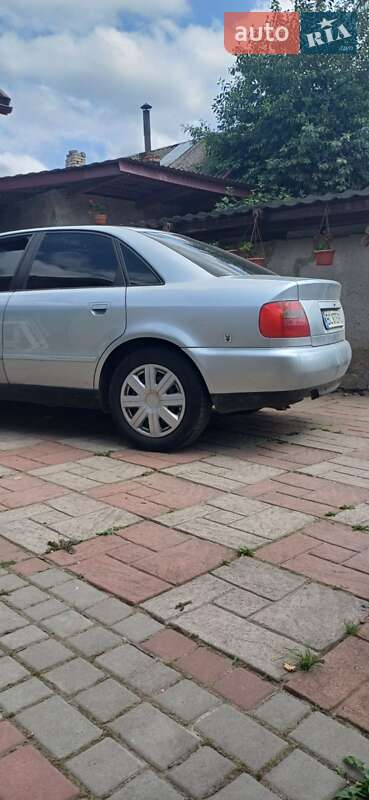 Седан Audi A4 1997 в Львове