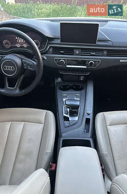 Седан Audi A4 2017 в 