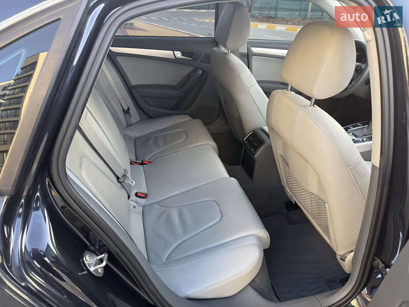 Седан Audi A4 2014 в Києві