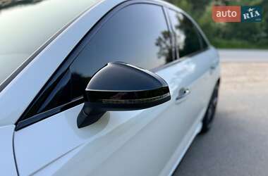 Седан Audi A4 2020 в 