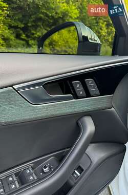 Седан Audi A4 2020 в 
