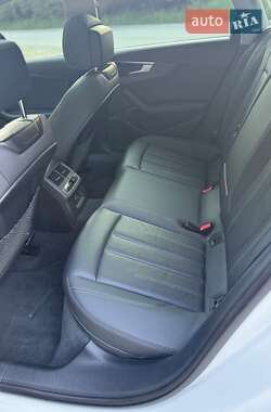 Седан Audi A4 2020 в 