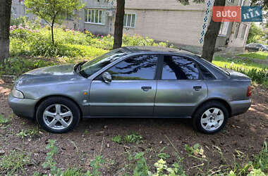 Седан Audi A4 1996 в 