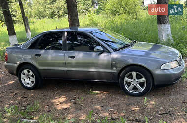 Седан Audi A4 1996 в 