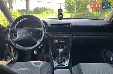 Седан Audi A4 1996 в 