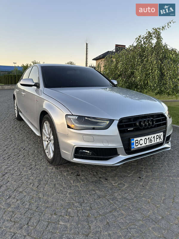 Седан Audi A4 2014 в Львові