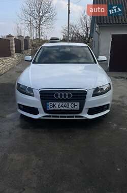 Седан Audi A4 2010 в 